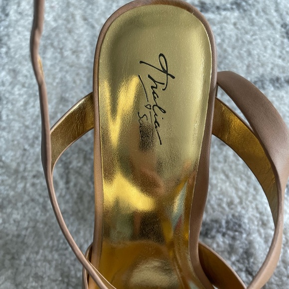 Thalia Sodi Beige/Nude Heels -Size 10 - Picture 5 of 6
